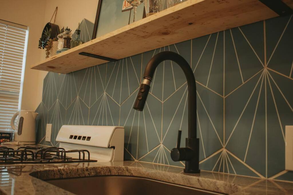 Agave Tiny House At Cactus Flower-Hot Tub-Pet Friendly-No Pet Fees! Albuquerque Bagian luar foto