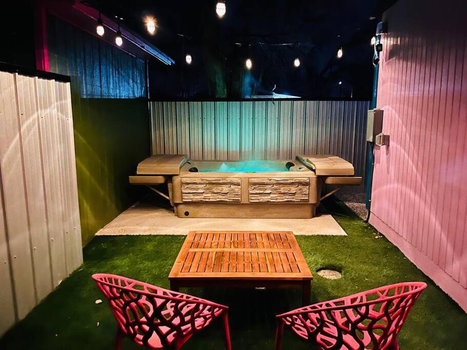Agave Tiny House At Cactus Flower-Hot Tub-Pet Friendly-No Pet Fees! Albuquerque Bagian luar foto