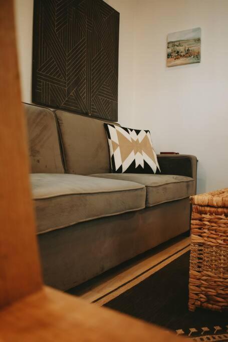 Agave Tiny House At Cactus Flower-Hot Tub-Pet Friendly-No Pet Fees! Albuquerque Bagian luar foto